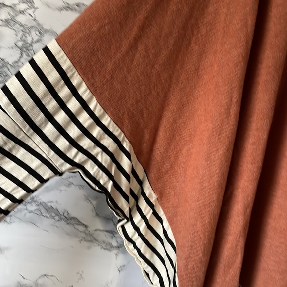 Filly Flair size xl salmon color knit top with black/white stripes. - Picture 3 of 6